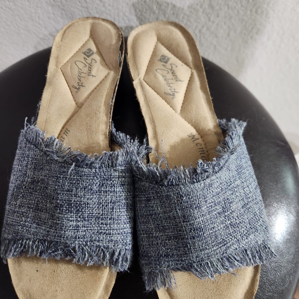 Stylish Grey Women's Slide Sandals